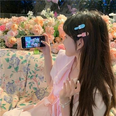 莱拉海报